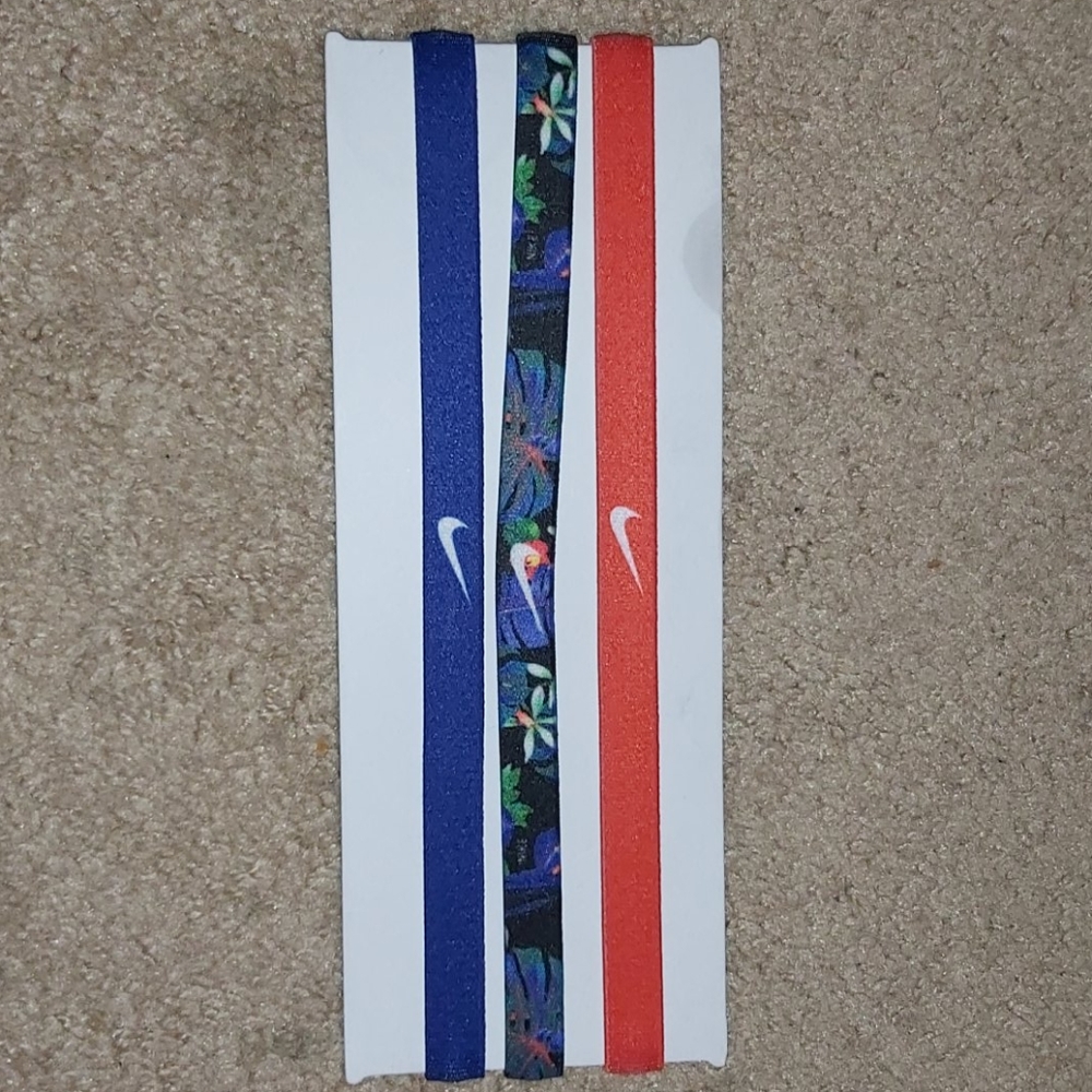 3 PC Nike headband set unworn